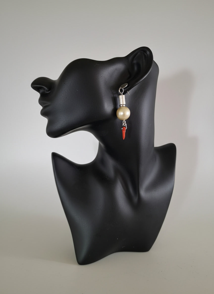 Ohrring "Herzblatt" - Muschelkernperle, Koralle